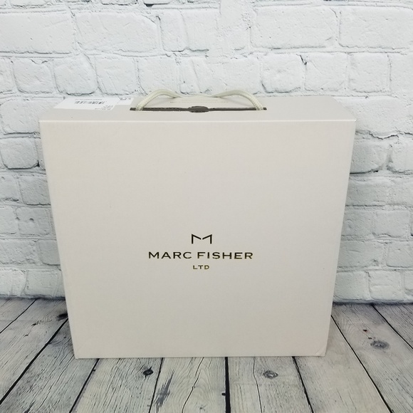 NIB Marc Fisher LTD Black and Silver Block Heel - Picture 6 of 7